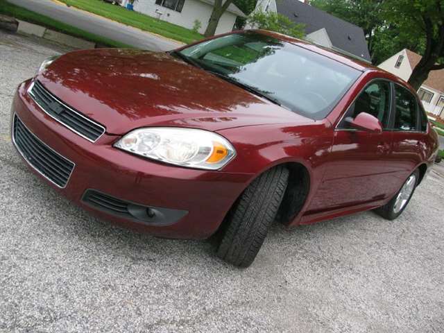 2010 Chevrolet Impala LT 4dr Sedan